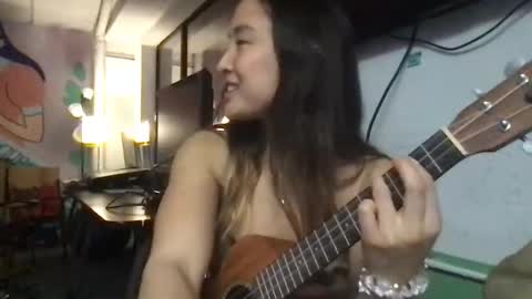 Snapshot of chellybear101 chatting on 01.18.25 chellybear101 online show from 01.18.25