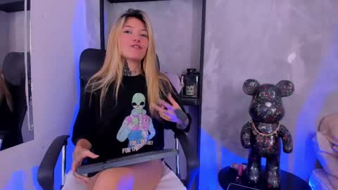 Snapshot of chelseadalea chatting on 02.13.25 Chelsea  online show from 02.13.25