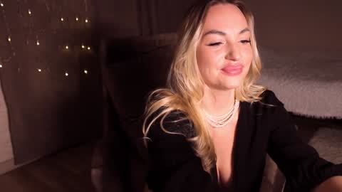 Snapshot of cherry_bomb19 chatting on 12.27.24 CherryBomb online show from 12.27.24