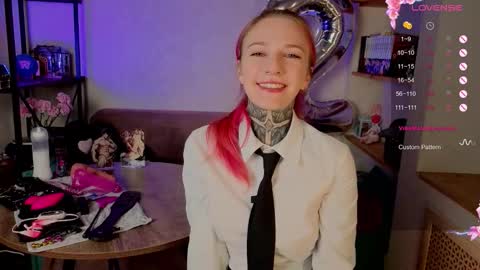 Snapshot of cherry_roxy chatting on 10.19.25 Roxy online show from 10.19.25