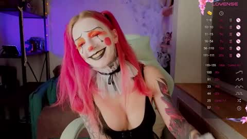 Snapshot of cherry_roxy chatting on 10.31.25 Roxy online show from 10.31.25