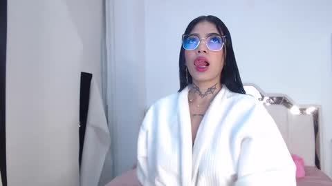 Snapshot of cherry_sussan chatting on 09.26.25 Sussan Cherry online show from 09.26.25