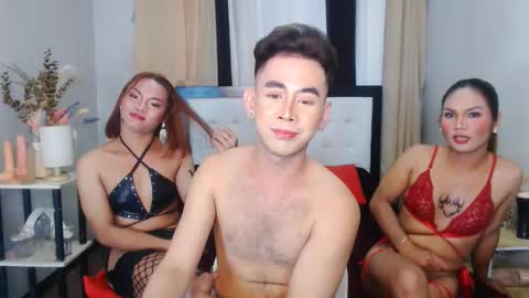 Snapshot of cherrymaegray chatting on 02.21.25 cherrymaegray online show from 02.21.25