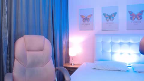 Snapshot of cherryy_summer chatting on 11.15.25 cherryy_summer online show from 11.15.25