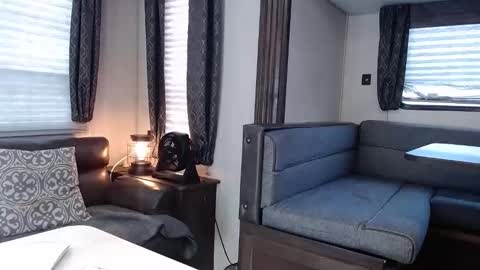 Snapshot of chitownaries82 chatting on 10.17.25 Chitown Aries online show from 10.17.25