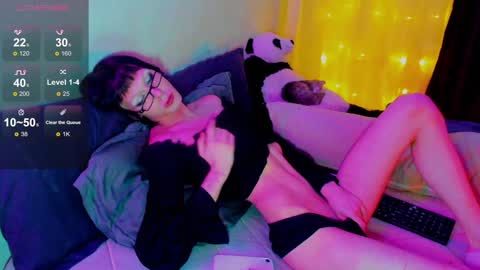 Snapshot of chloe_lorelai chatting on 01.20.25 Chloe-Lorelei online show from 01.20.25