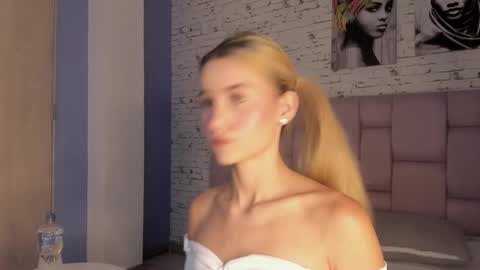 ChloeeLaurent online show from 10.13.25