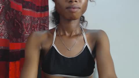 Snapshot of choco_petitqueen chatting on 12.02.24 choco_petitqueen online show from 12.02.24