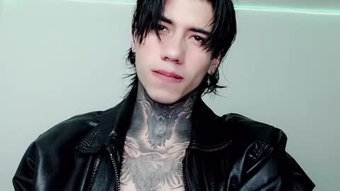 Snapshot of chriss_opp chatting on 03.08.25 CHRIS  INDEPENT MODEL online show from 03.08.25