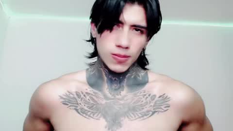 Snapshot of chriss_opp chatting on 03.10.25 CHRIS  INDEPENT MODEL online show from 03.10.25