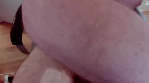 Snapshot of chrissoxx chatting on 10.06.25 chrissoxx online show from 10.06.25