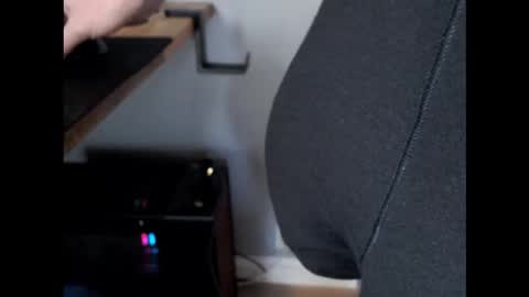 Snapshot of christianmdk chatting on 11.01.25 Chris online show from 11.01.25