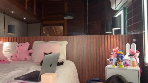 Snapshot of christinasage chatting on 09.17.25 Christina Sage online show from 09.17.25