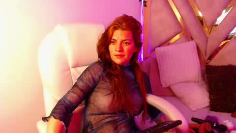 Snapshot of christine_f chatting on 02.25.25 Val riess -- Instagram free online show from 02.25.25