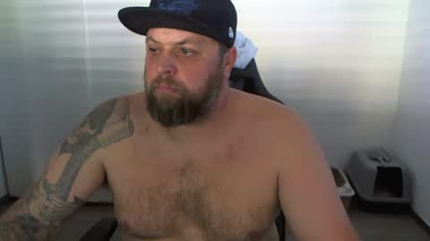 Snapshot of chrizz80 chatting on 03.08.25 Chrizz online show from 03.08.25