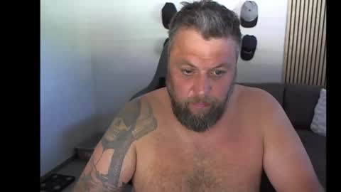 Snapshot of chrizz80 chatting on 09.19.25 Chrizz online show from 09.19.25