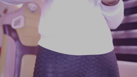 Snapshot of cielo_andrade chatting on 10.21.25 Cielo online show from 10.21.25