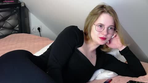 Snapshot of cindywood chatting on 12.11.24 Cindy online show from 12.11.24