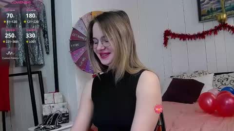 Snapshot of cindywood chatting on 02.12.25 Cindy online show from 02.12.25