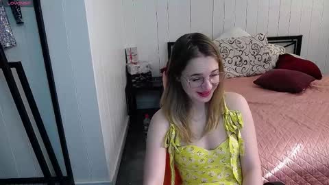 Snapshot of cindywood chatting on 03.12.25 Cindy online show from 03.12.25