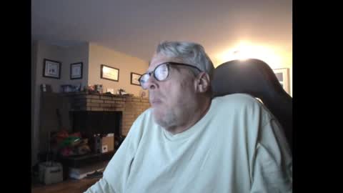 Snapshot of cjscout chatting on 12.11.24 cjscout online show from 12.11.24