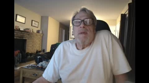 Snapshot of cjscout chatting on 01.28.25 cjscout online show from 01.28.25