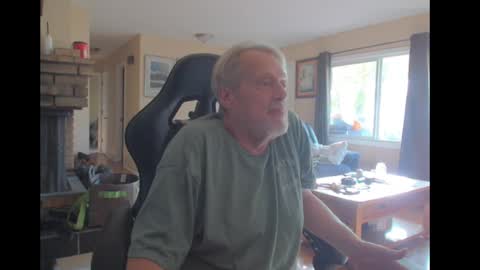 Snapshot of cjscout chatting on 09.29.25 cjscout online show from 09.29.25