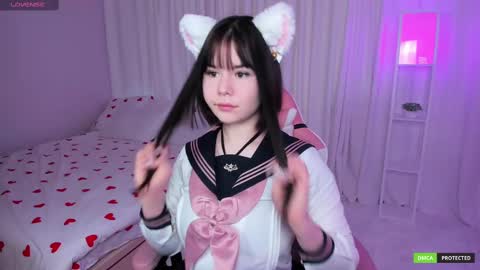 Snapshot of clairefaers chatting on 02.13.25 Claire Faers online show from 02.13.25