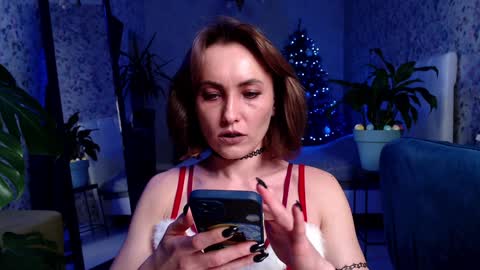 Snapshot of clara_bendover chatting on 12.24.24 Clara online show from 12.24.24