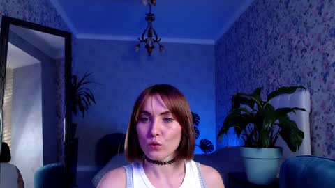Snapshot of clara_bendover chatting on 02.06.25 Clara online show from 02.06.25