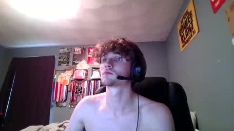 Snapshot of clint_wood chatting on 10.31.25 clint_wood online show from 10.31.25