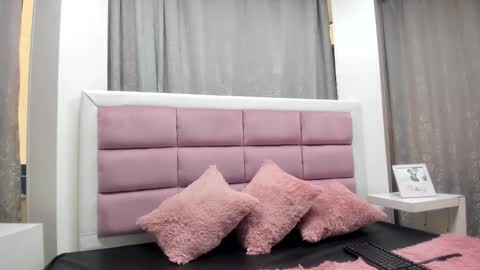 Snapshot of cloeh_morgan chatting on 10.29.25 Cloeh online show from 10.29.25