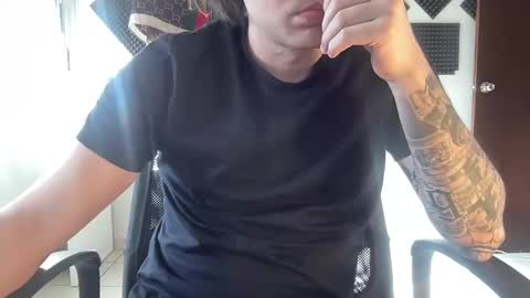 Snapshot of cockzilla1900 chatting on 02.18.25 cockzilla1900 online show from 02.18.25