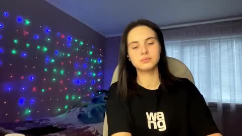 Nikki online show from 10.20.25