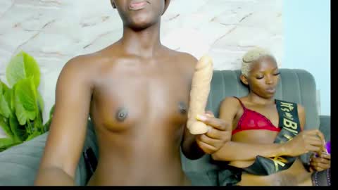 Snapshot of cocoakitty1 chatting on 09.23.25 daniella online show from 09.23.25