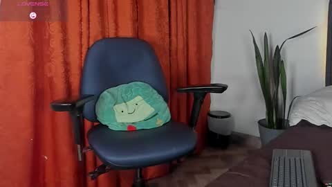 Snapshot of codyluke_ chatting on 11.14.25 Cody Luke online show from 11.14.25