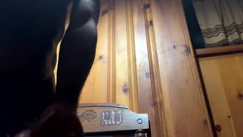 Snapshot of columbusohio614 chatting on 12.16.24 Heavyd614 online show from 12.16.24