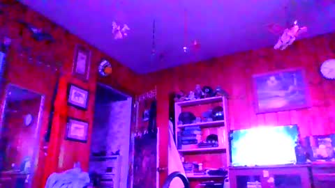 Snapshot of comforter8 chatting on 11.02.25 Comforter8 online show from 11.02.25