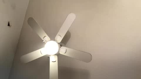 Snapshot of comnfromme1 chatting on 09.18.25 comnfromme1 online show from 09.18.25