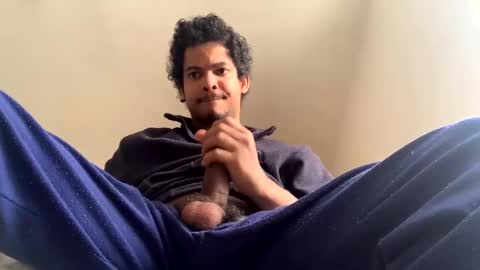 Snapshot of comobailamioso chatting on 03.09.25 comobailamioso online show from 03.09.25