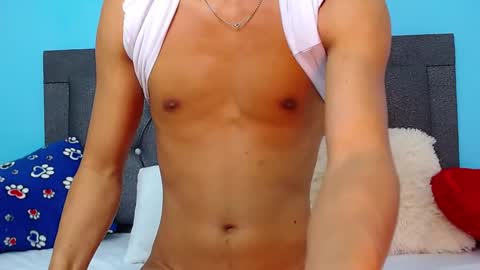 Snapshot of connor_garrett chatting on 12.20.24 Connor online show from 12.20.24