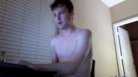 Snapshot of cooldude122222 chatting on 01.08.25 cooldude122222 online show from 01.08.25