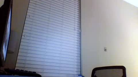 Snapshot of cooldude122222 chatting on 02.28.25 cooldude122222 online show from 02.28.25