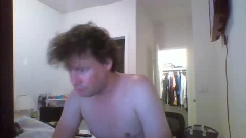 Snapshot of cooldude122222 chatting on 09.28.25 cooldude122222 online show from 09.28.25