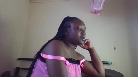 Snapshot of coolgirl001 chatting on 09.27.25 coolgirl001 online show from 09.27.25