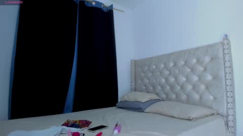 Snapshot of coralinej0nes chatting on 09.18.25 Coraline online show from 09.18.25