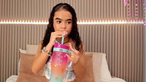 Snapshot of coralineross_ chatting on 01.31.25 coralineross_ online show from 01.31.25
