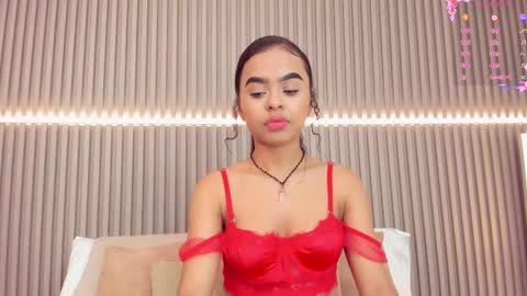 Snapshot of coralineross_ chatting on 03.12.25 coralineross_ online show from 03.12.25