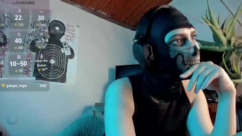 Snapshot of cos_operator chatting on 09.14.25 cos_operator online show from 09.14.25