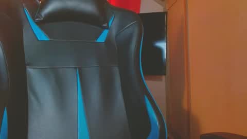 Snapshot of cosmicjones88 chatting on 01.20.25 cosmicjones88 online show from 01.20.25